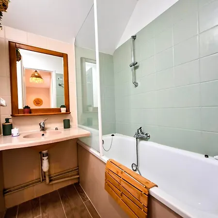 Maison 3 - 6-8 Personnes - Piscine Chauffee - Jacuzzi - Internet - Parking - Ideal Familles & Pros Monflanquin