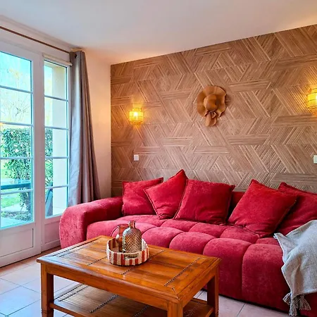 Prázdninový dům Maison 3 - 6-8 Personnes - Piscine Chauffee - Jacuzzi - Internet - Parking - Ideal Familles & Pros Monflanquin